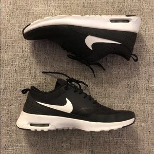 Must go Nike Shoes! Make me an offer!